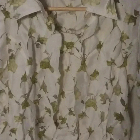 Conrad C Collection Women Floral 2pc Top Set - Picture 5 of 6